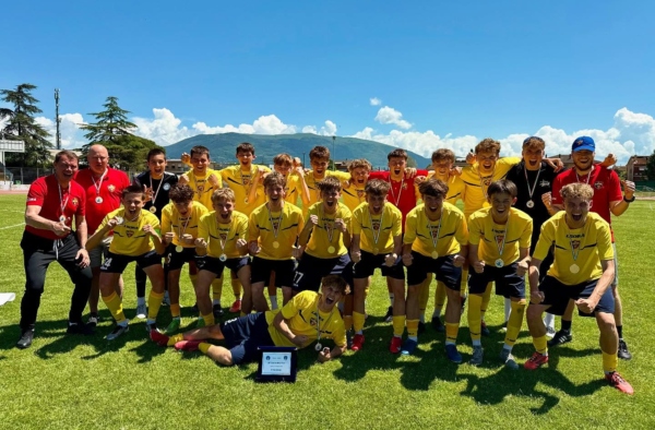 Jungtinė BFA ir FA „Dainavos“ U-16 komanda Italijoje iškovojo 3 vietą