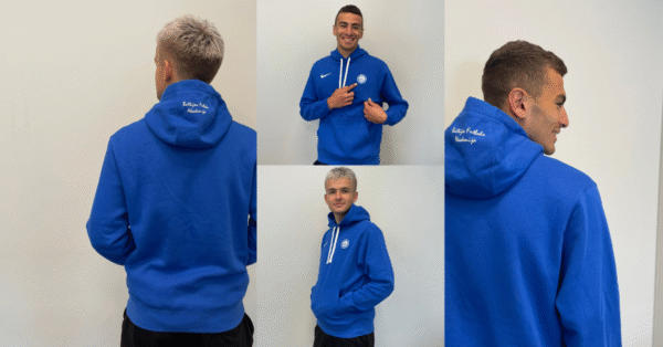 Vaikiškas BFA džemperis su logo ir užrašu ant nugaros