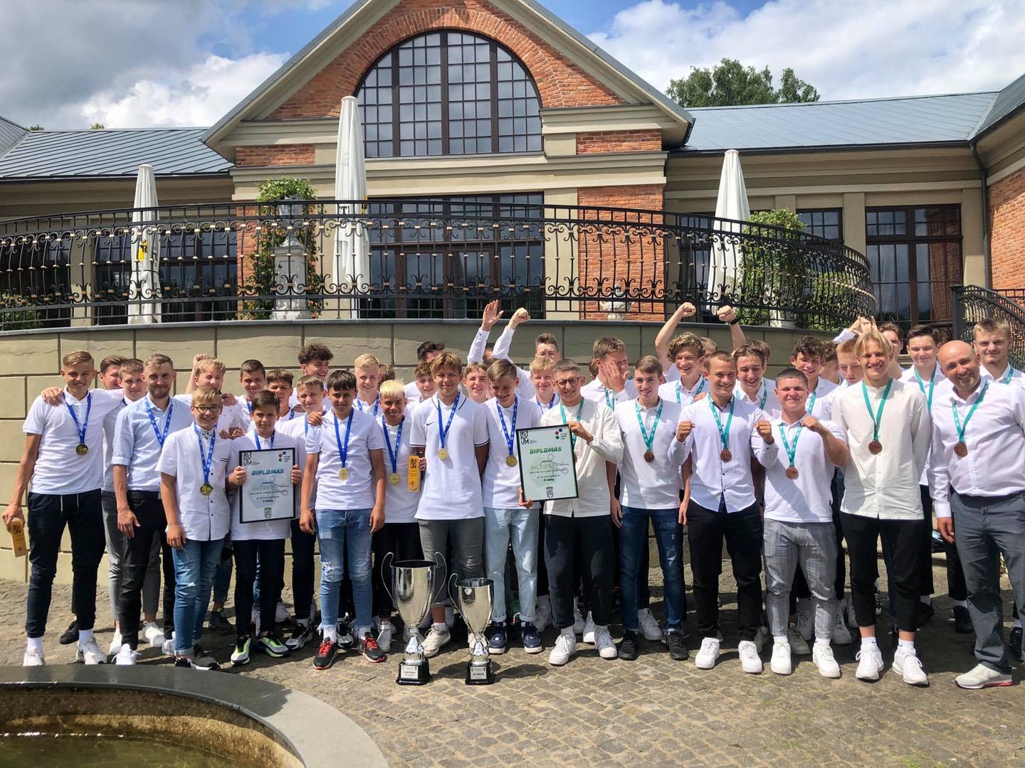 Apdovanototi EJL futbolo čempionato laureatai