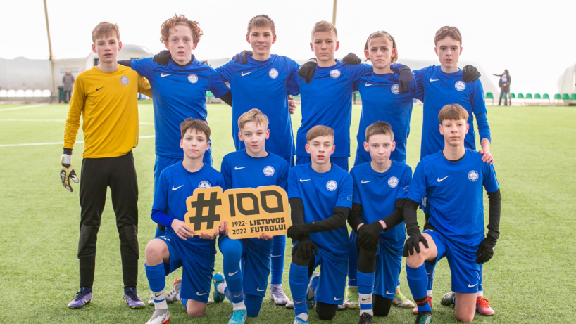 Po žiemos pertraukos grįžta čempionatų kovos: pirmųjų rezultatų apžvalga