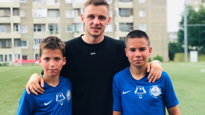 Į Lietuvą grįžęs Lenkijos čempionas A. Novikovas susitiko su jaunaisiais BFA futbolininkais