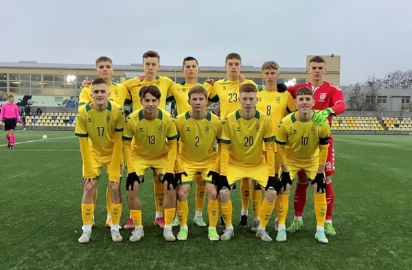 Lietuvos jaunimo rinktinė U-18 su M. Perveiniu G. Freidgeimu susitiko su suomiais