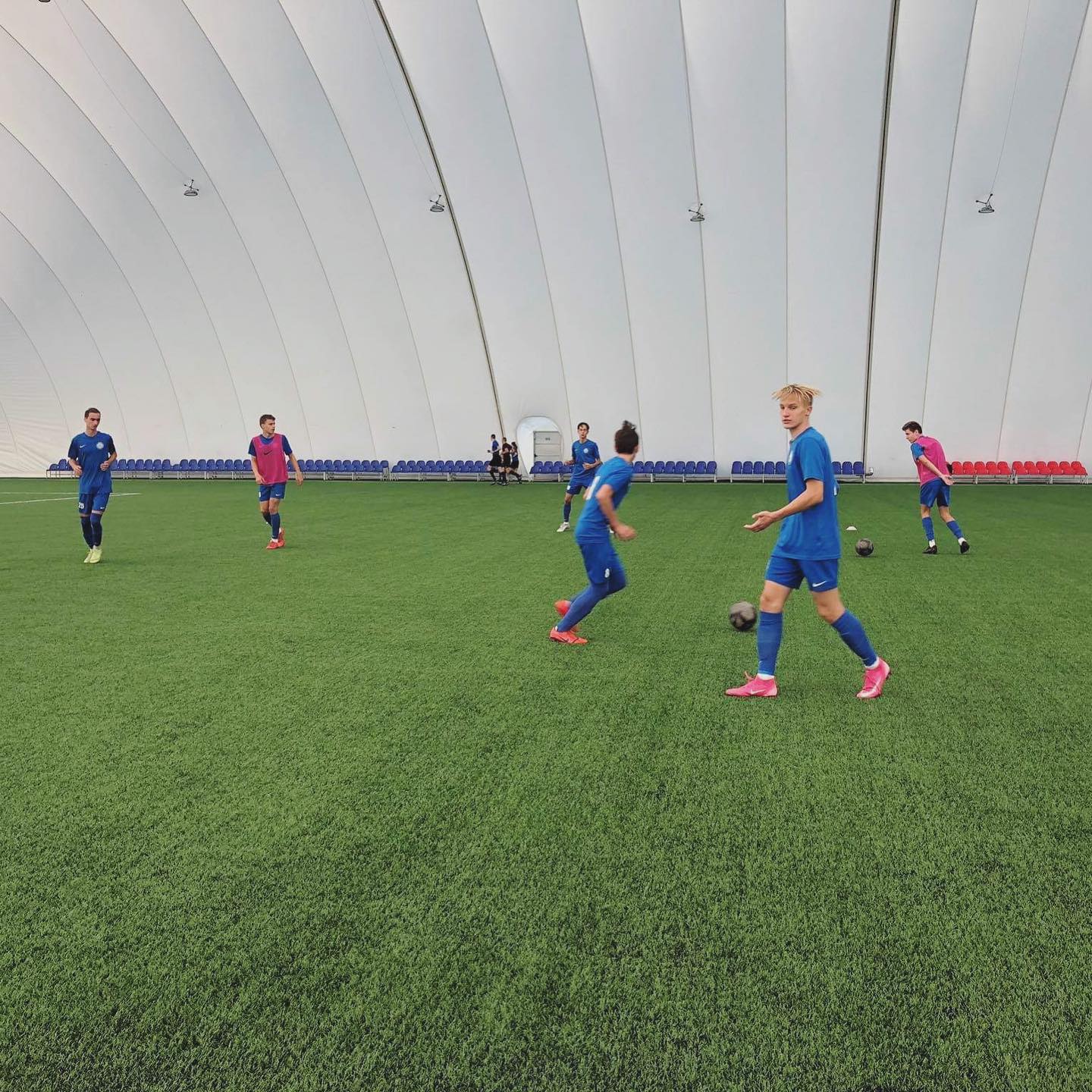 Rungtynių pertraukos metu – sporto stovykla moksleiviams